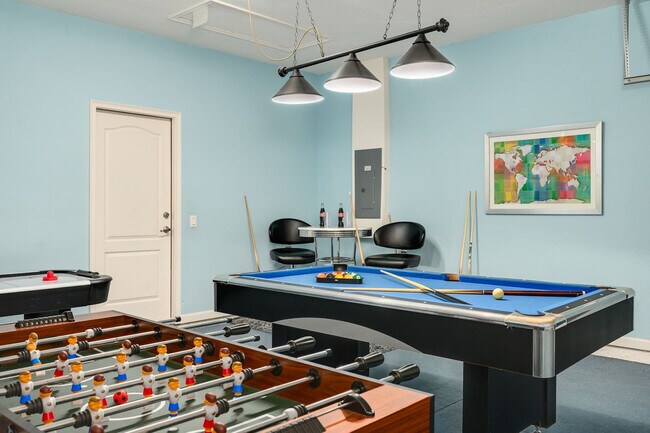 Building Photo - 4140 Oak Tree Dr