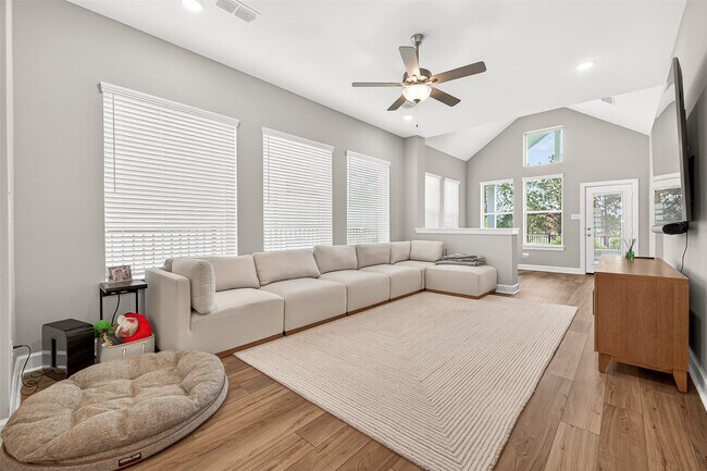 Building Photo - 11226 Common Hackberry St