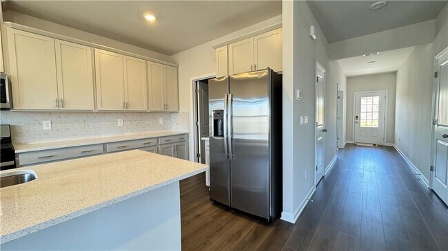 Building Photo - 228 Water Oak Wy