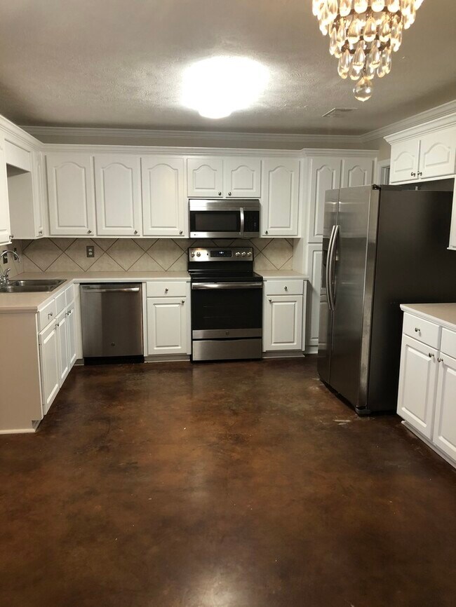 Building Photo - Beautiful Home for Lease!