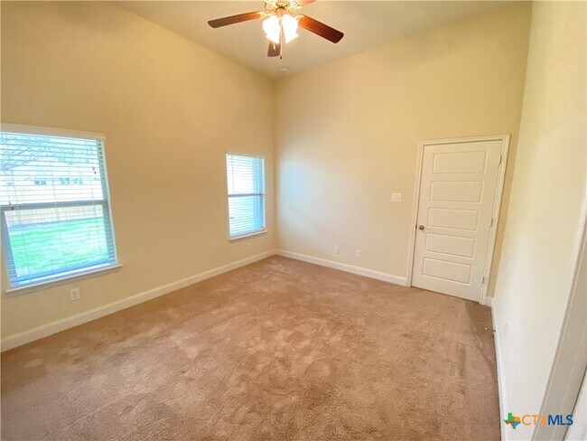 Building Photo - 1203 FM306