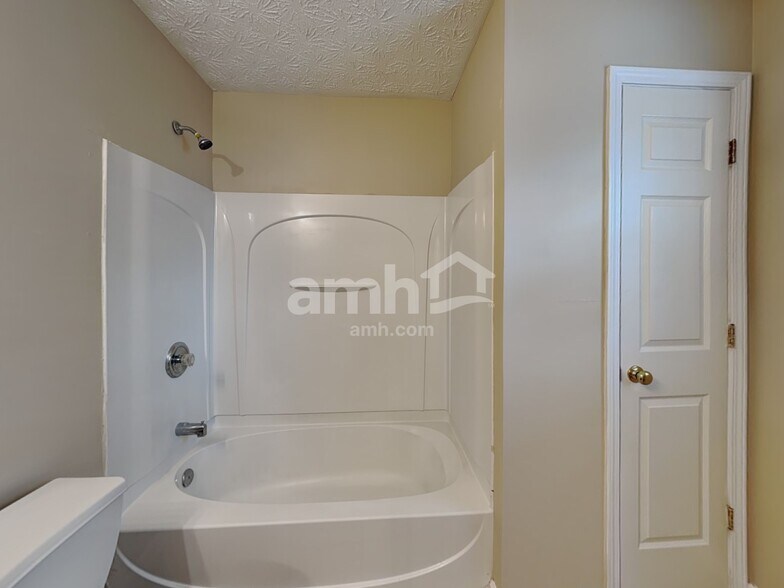 Building Photo - 125 Cobbler Cove Dr