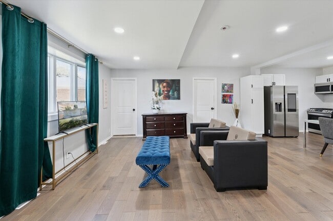 Building Photo - 1313 Gordon Ave