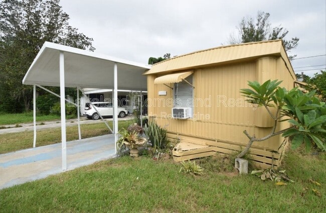 Building Photo - 3306 Peachtree Hill Rd