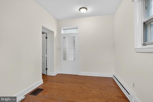 Building Photo - 3512 Lancaster Ave