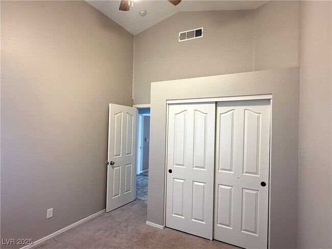 Building Photo - 1044 Thornfield Ln