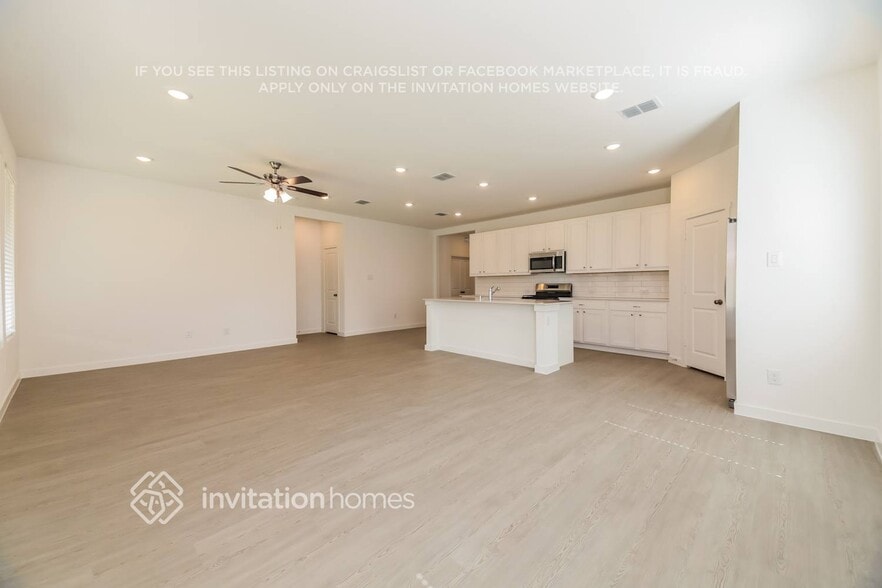Building Photo - 331 Sedalia Trl