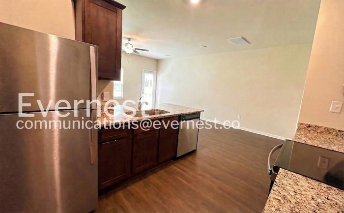 Building Photo - 6288 Rainbow Row