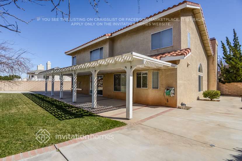 Building Photo - 41223 Maple St