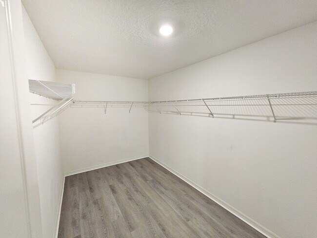 Building Photo - 10520 Strawberry Tetra Dr