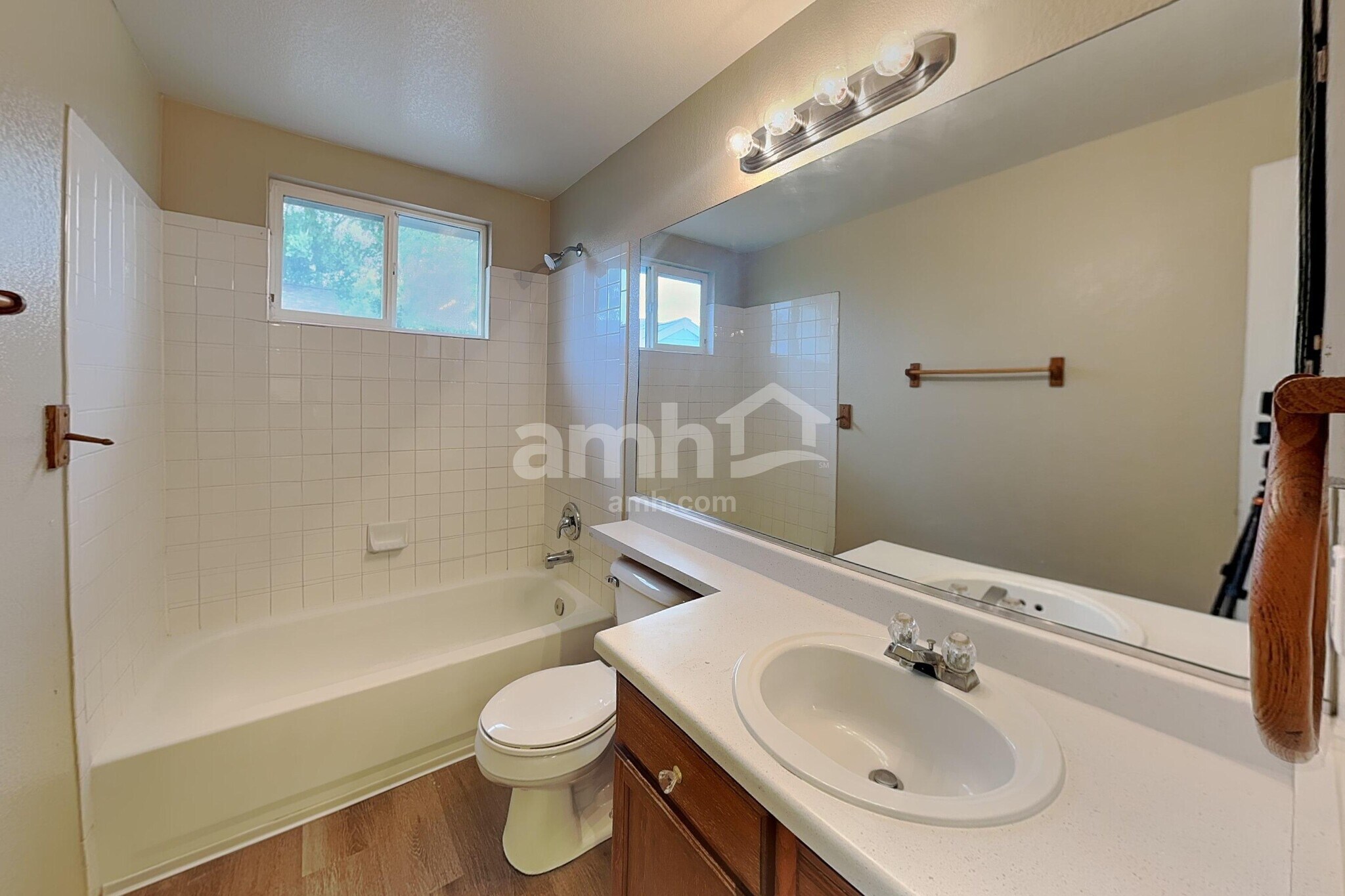 Building Photo - 11468 River Run Pky