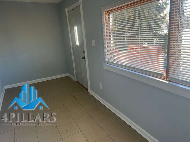 Building Photo - 5647 Sohl Ave