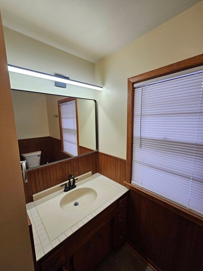 Building Photo - 2232 S 34th St