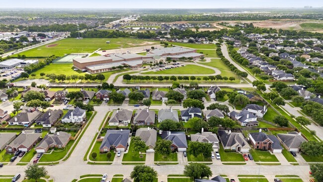 Building Photo - 3906 Tigris Ridge Dr