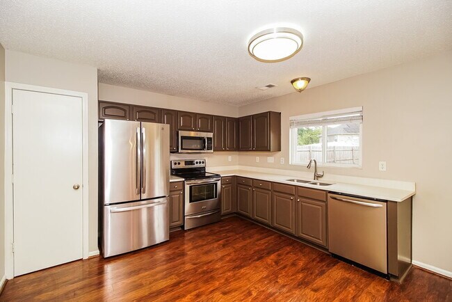 Building Photo - 1028 Kings Mountain Ln