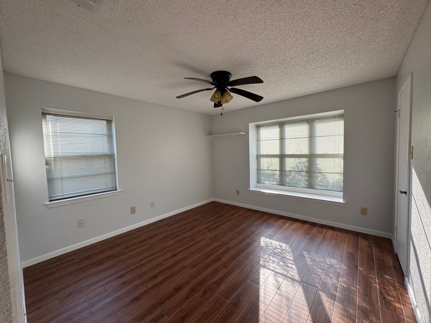 Building Photo - 807 Bass Cir