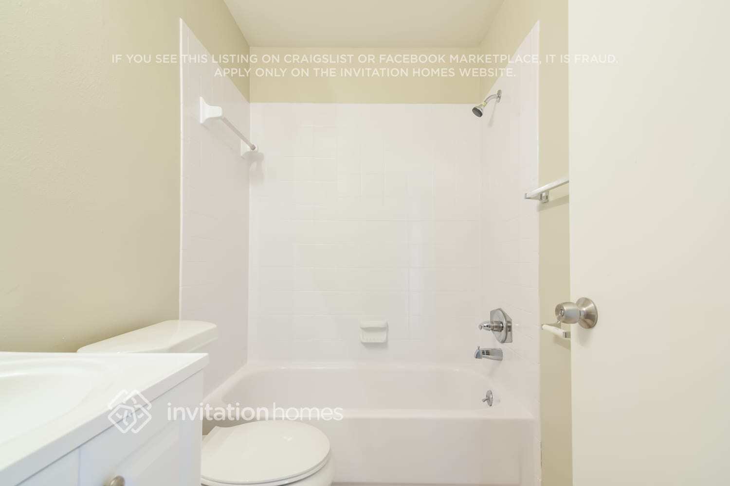 Building Photo - 1330 Coolmont Dr