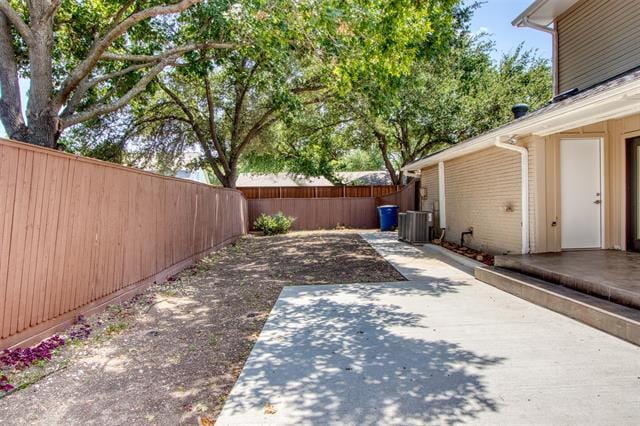 Building Photo - 16339 Lauder Ln