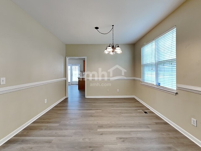 Building Photo - 516 Littleport Dr