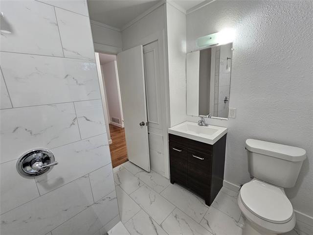 Building Photo - 2402 Housley Dr