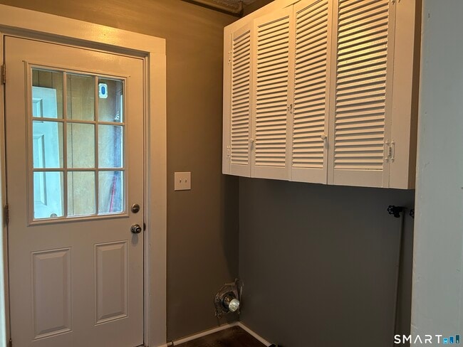 Building Photo - 58 Smith Ave