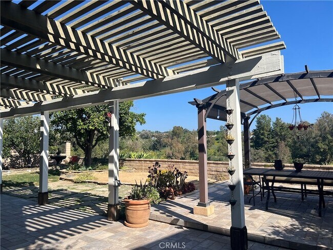 Building Photo - 24822 Via San Fernando