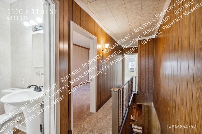 Building Photo - Available Now! 4 Bedroom Townhome in Eddys...