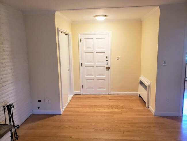 ENTRY - 27 Avondale Rd