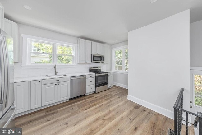 Building Photo - 511 Bettlewood Ave