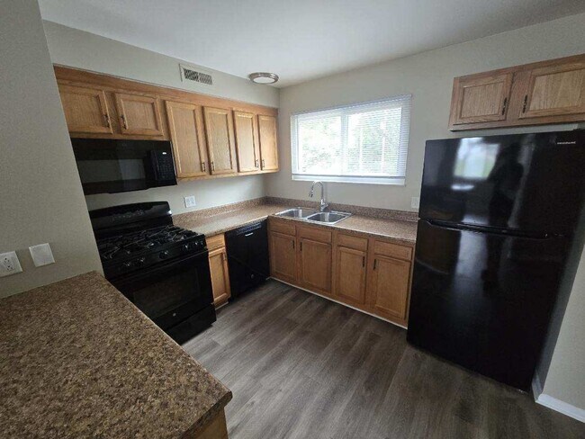 Building Photo - 4709 Northcrest Dr