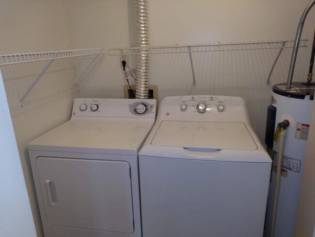 Building Photo - 480 E 5th Ave