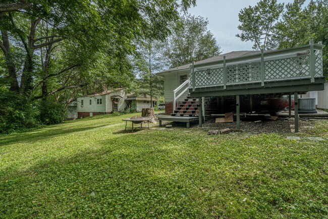 Building Photo - 603 Glenn St