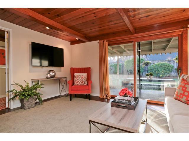 Building Photo - Beautiful single family home near Westfiel...
