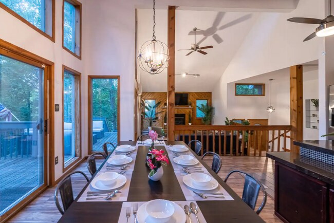 Building Photo - 322 Brentwood Dr