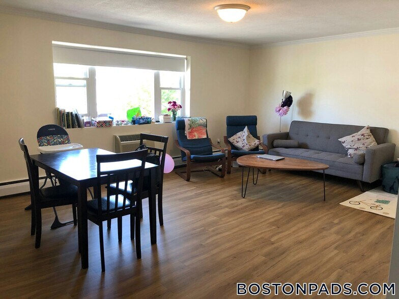 Building Photo - 16 Westford St