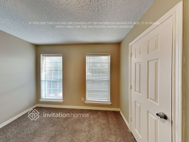 Building Photo - 8200 Bay St