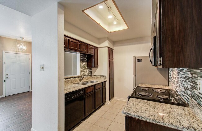 Building Photo - 8299 Cambridge St