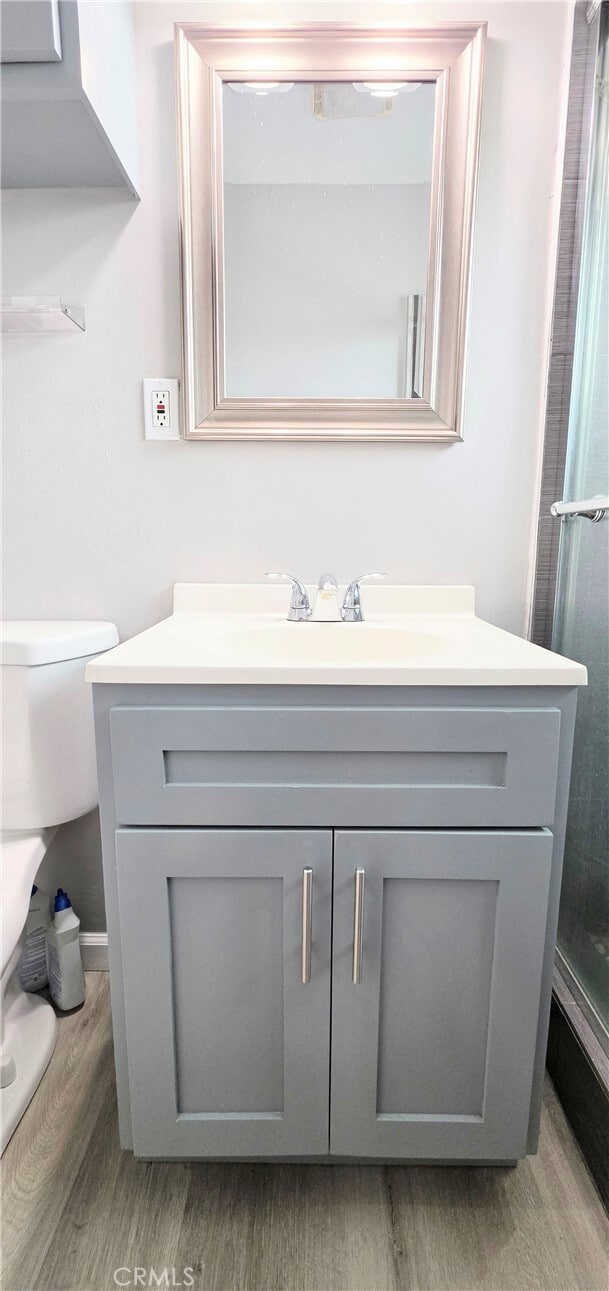 Building Photo - 10527 Western Ave