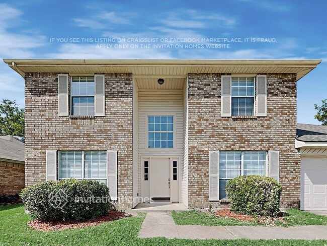 Building Photo - 8618 Fairfax Ave