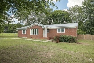 Building Photo - 4200 Hog Mountain Rd