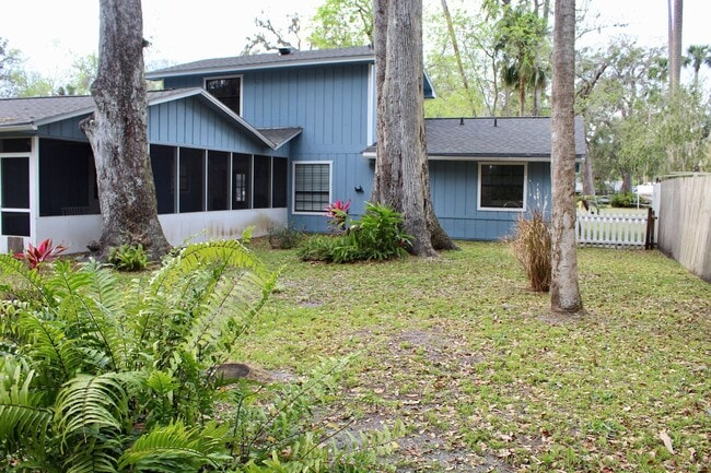 Building Photo - Port Orange Charming 5-Bedroom, 2-Bathroom...