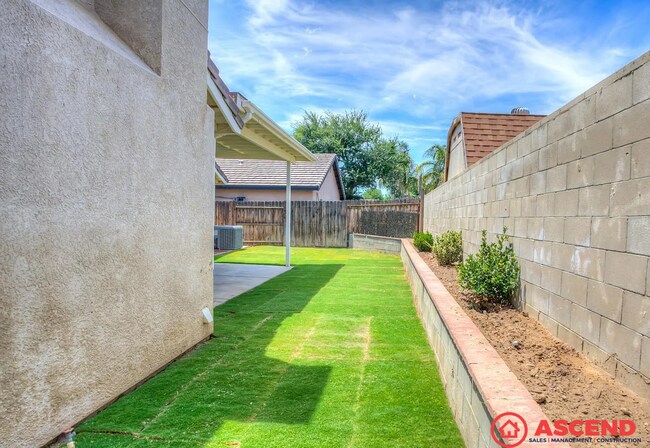 Building Photo - Charming 3BD/2BA Home in Bakersfield 93312 – Sewer & Trash Included!