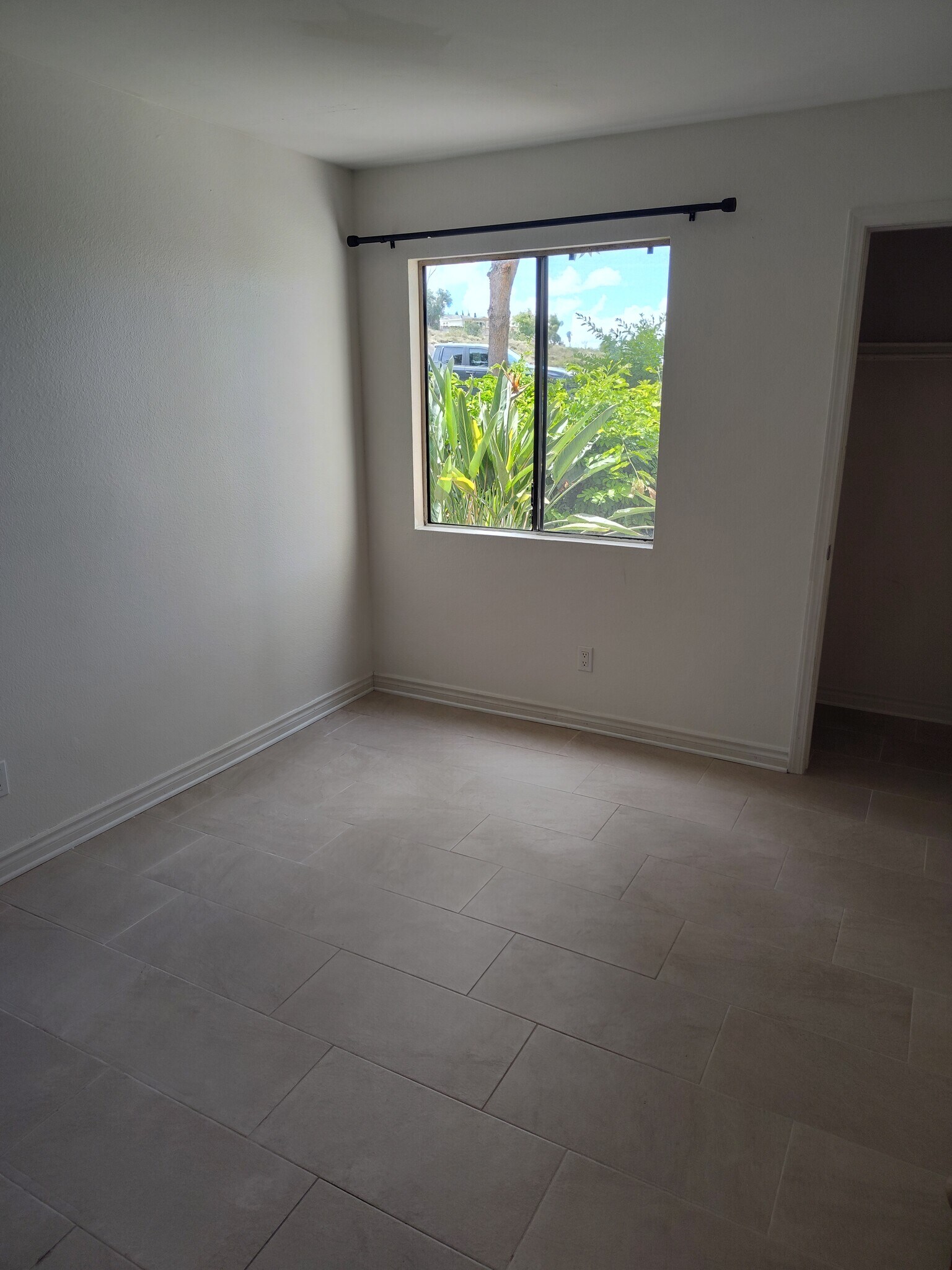 Building Photo - 13343 Rancho Penasquitos Blvd