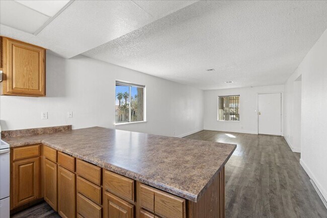 Building Photo - 3649 S Van Dyke Ave