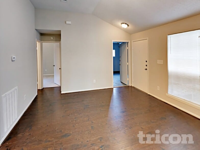 Building Photo - 7814 Eastern Bluebird Dr