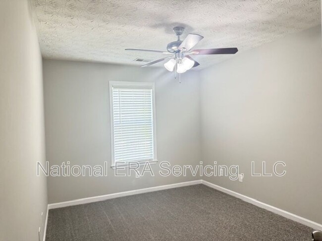Building Photo - 2018 Elm Grove Ln