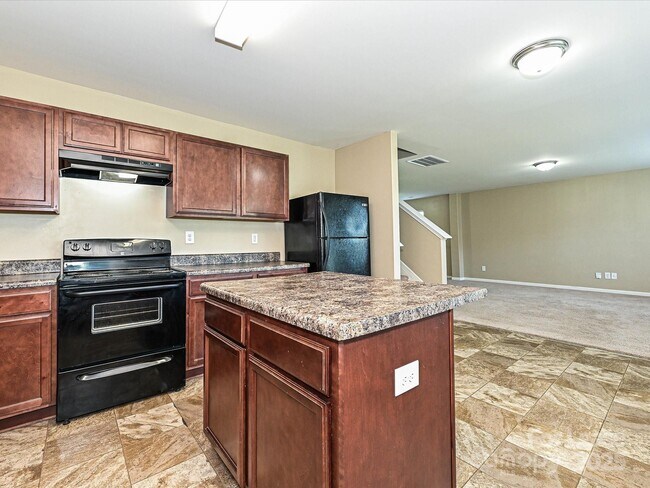 Building Photo - 104 Mulligan Dr