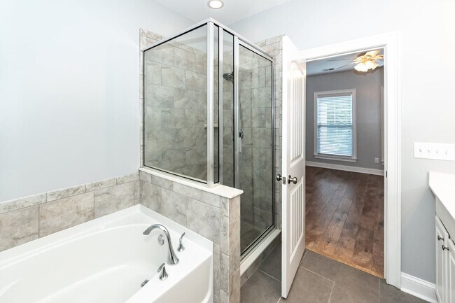 Building Photo - 3437 Fairwater Pl