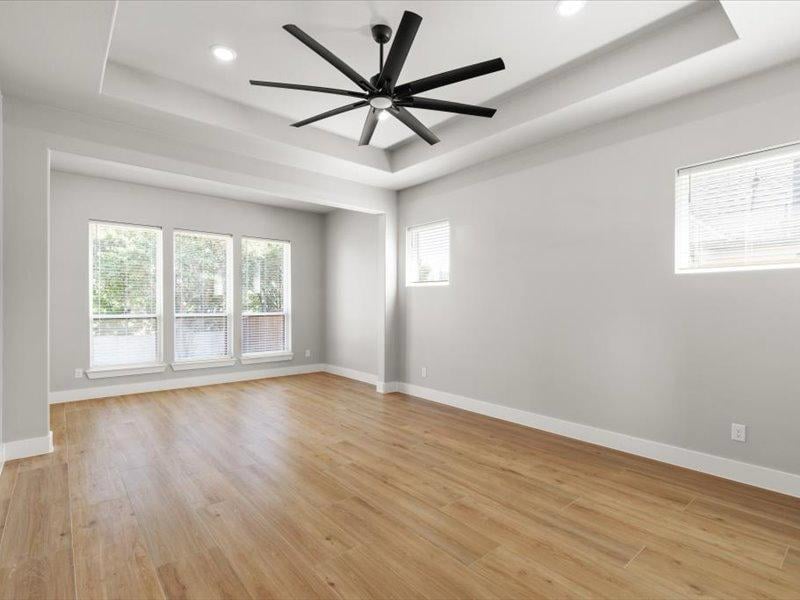 Building Photo - 8101 Oak Hollow Dr