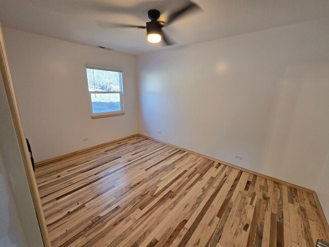 Building Photo - 3352 E 2059th Rd